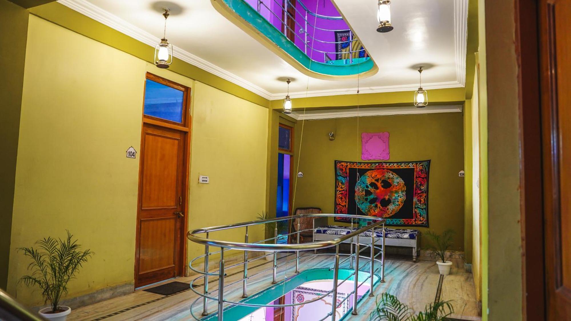 Safar Hostel 布什格尔 外观 照片